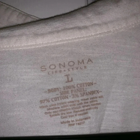 Quarter Sleeve Button Down Blouse - Picture 2 of 5